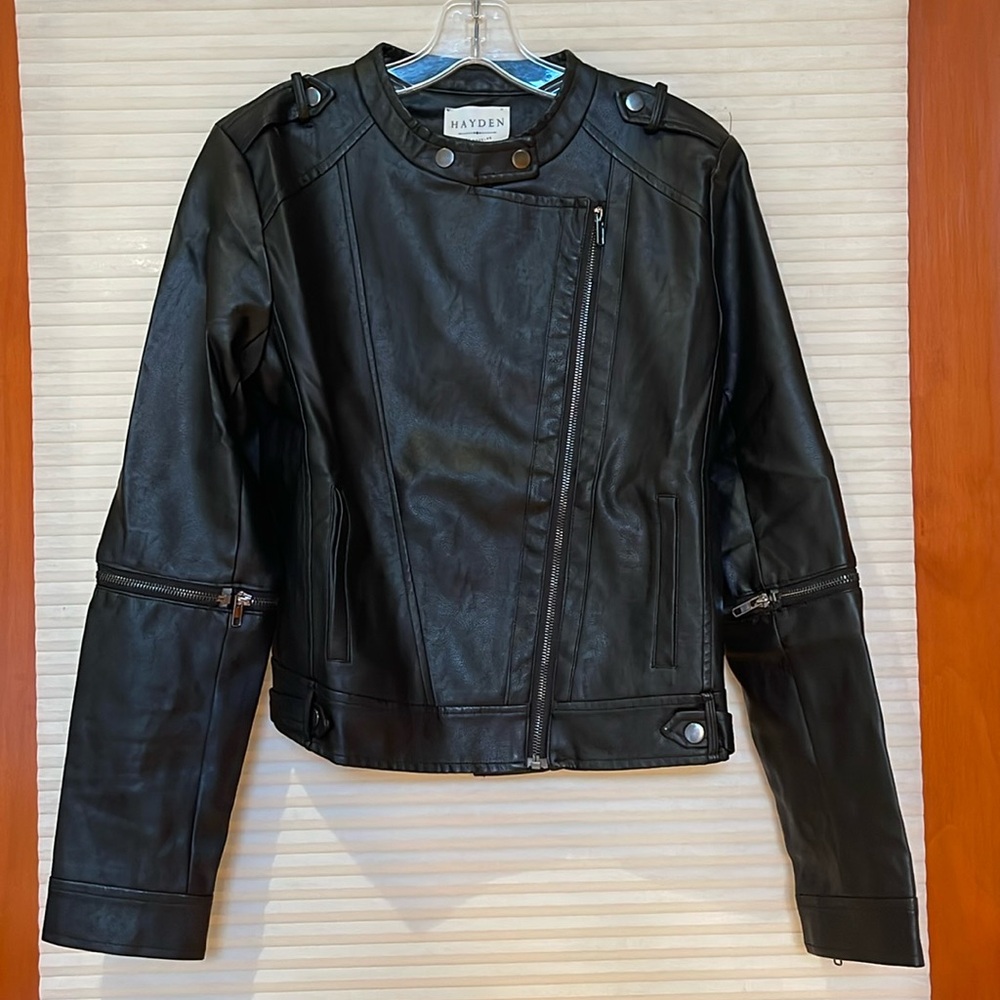 NWT Hayden Los Angeles, moto Black vegan leather jacket size medium